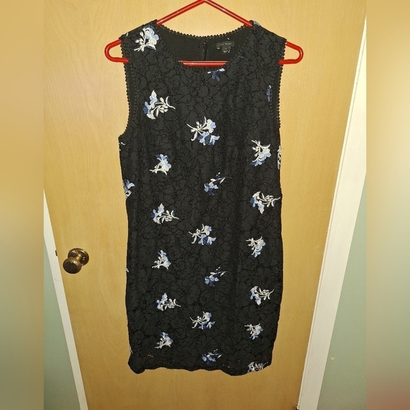 Ann Taylor Black Jacquard Floral Motif   Dress Size 6 - Picture 5 of 7